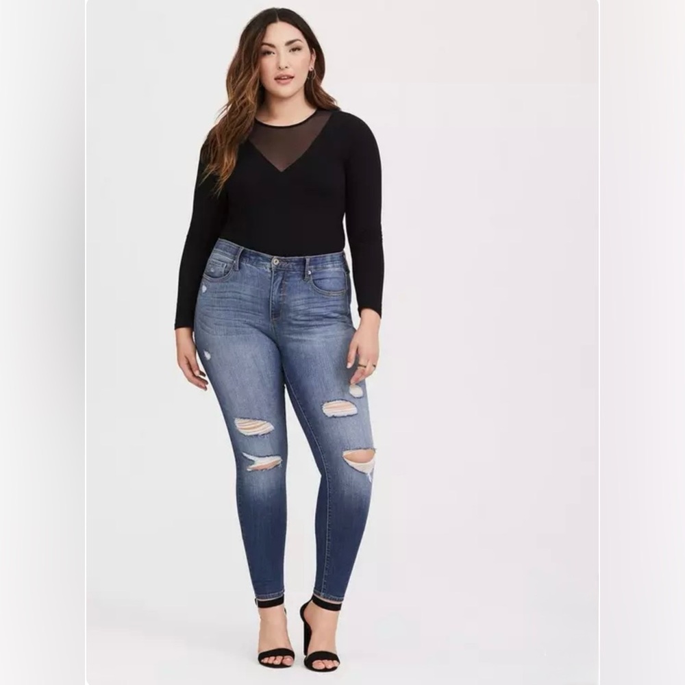 Torrid Sky High Skinny Jean D1